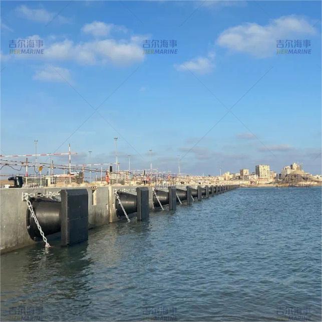  Ang mga Fender at Bollards para sa Abu Qir Marine Port Container Terminal Project ay naihatid lahat (JCO 、 T-Bollard)