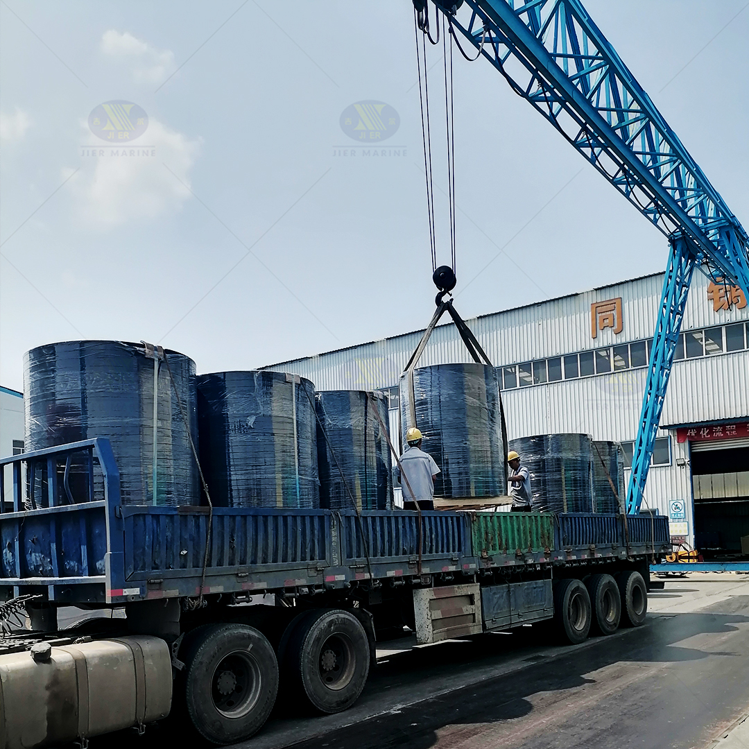 Ang Jier Marine Cylindrical Fenders ay handa na para sa pag -install (5)