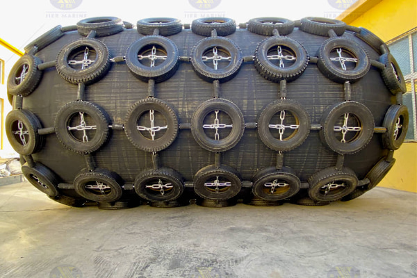 Pneumatic-fender