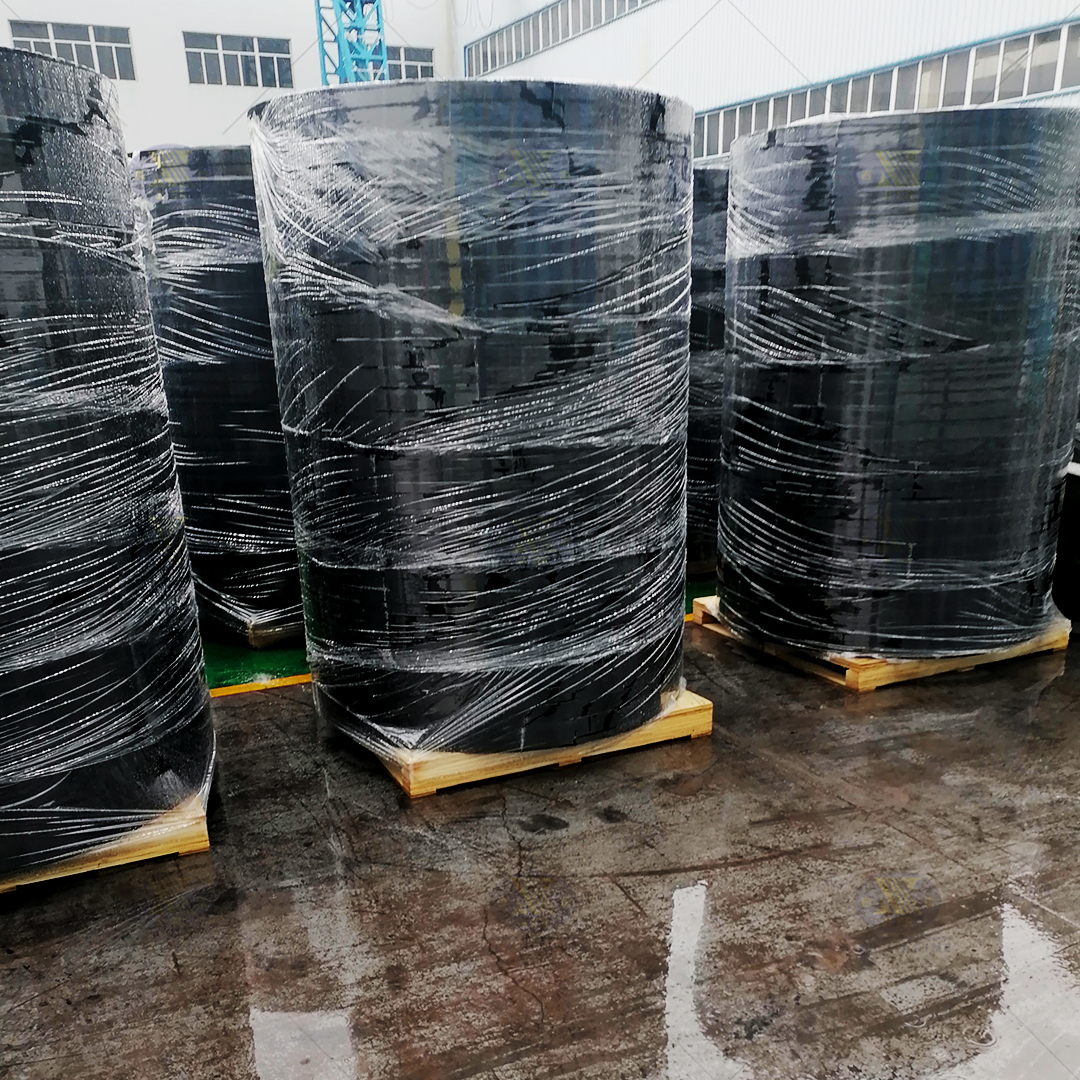 Ang Jier Marine Cylindrical Fenders ay handa na para sa pag -install (6)