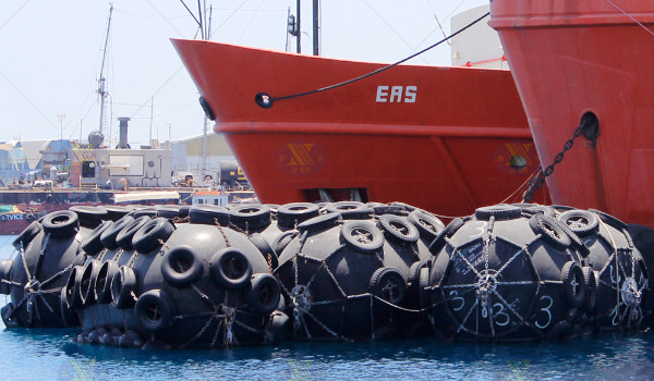 pneumatic fender para sa barko